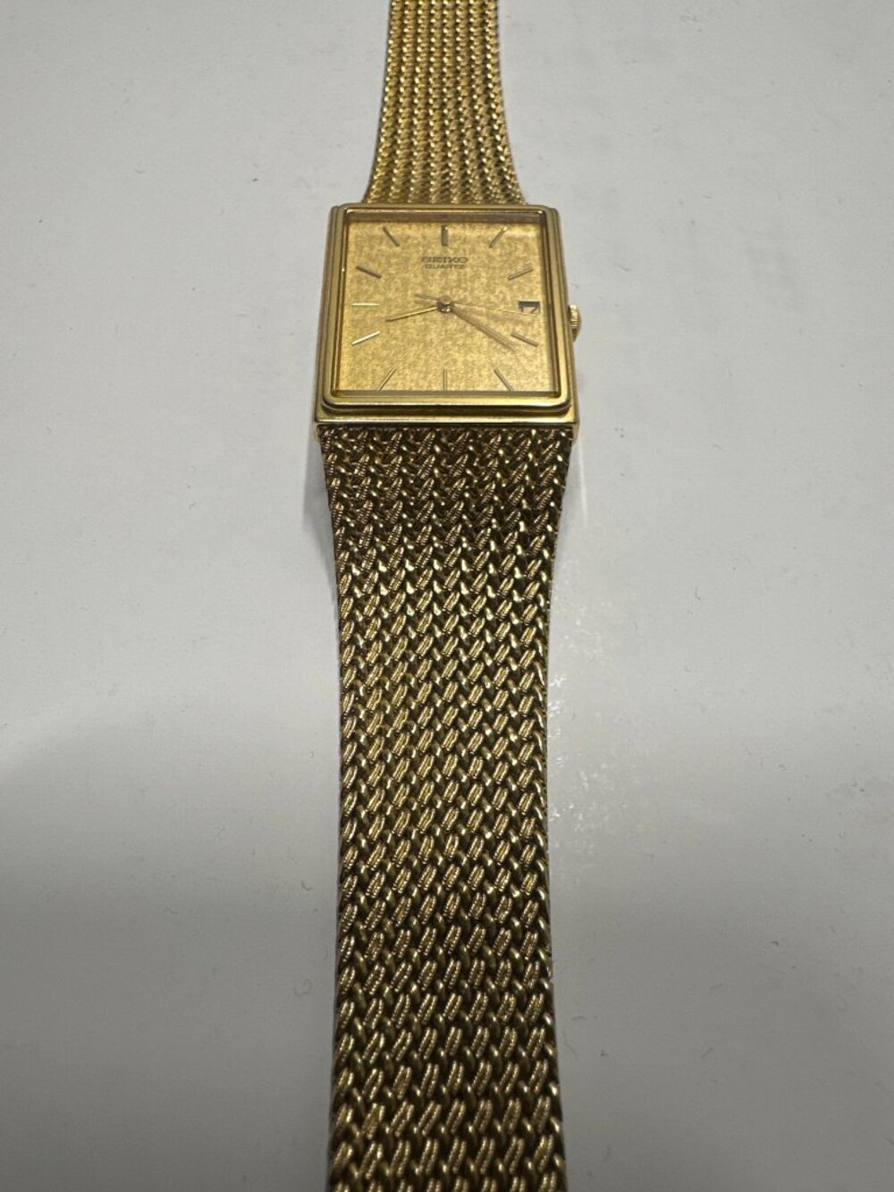 Vintage Seiko Quartz Gold Tone Tank Dress Watch Mesh Bracelet